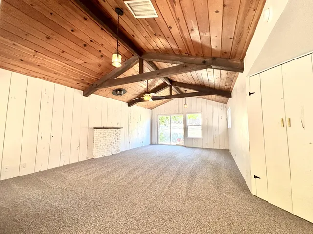 a view of a indoor garage