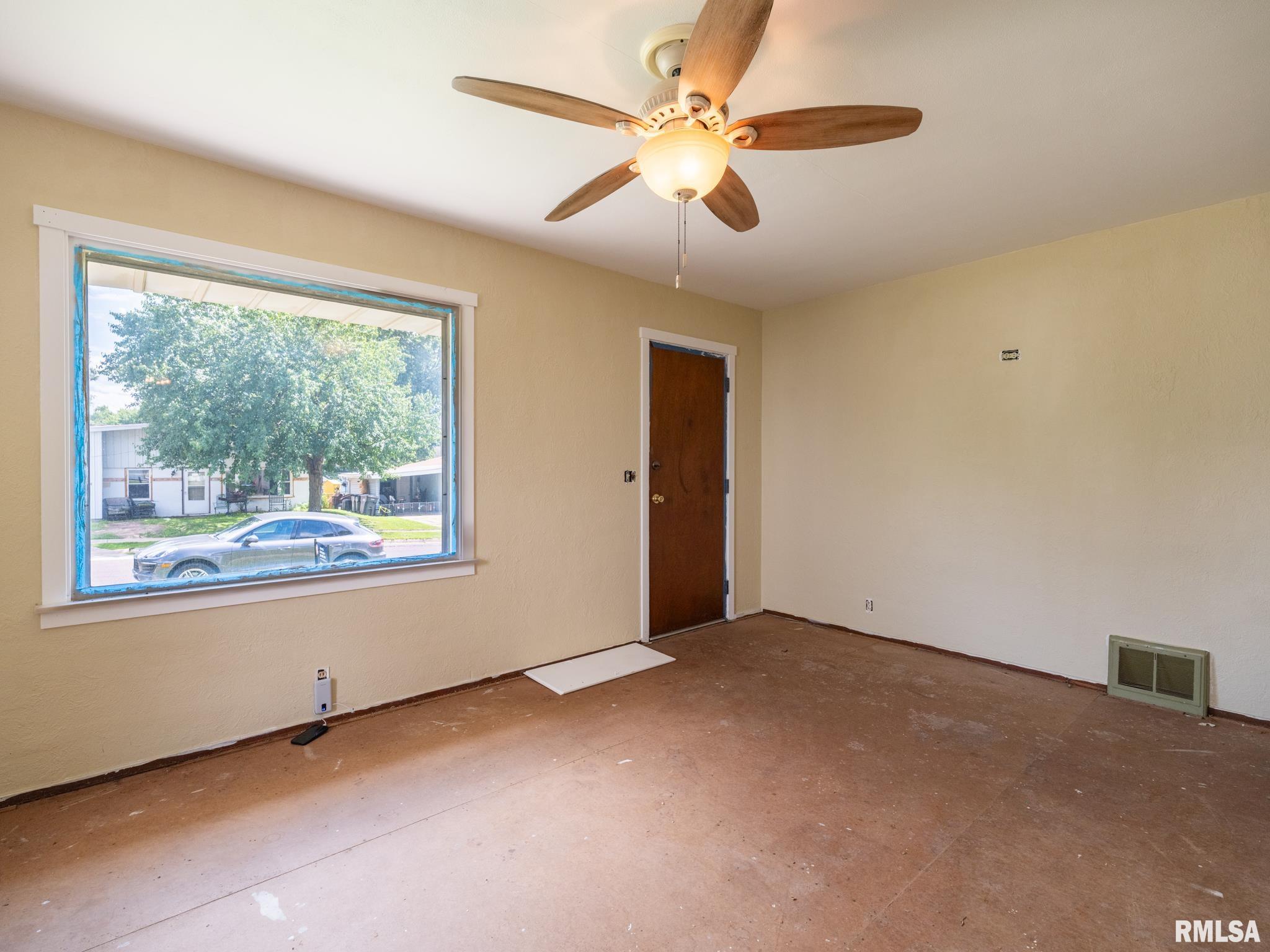 1405 Chestnut Street Pekin, IL 61554 - Photo 10 of 22