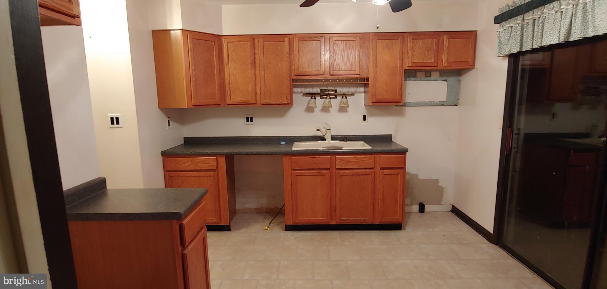 9206 Keyser Road Nokesville, VA 20181 - Photo 4 of 16 Kitchen