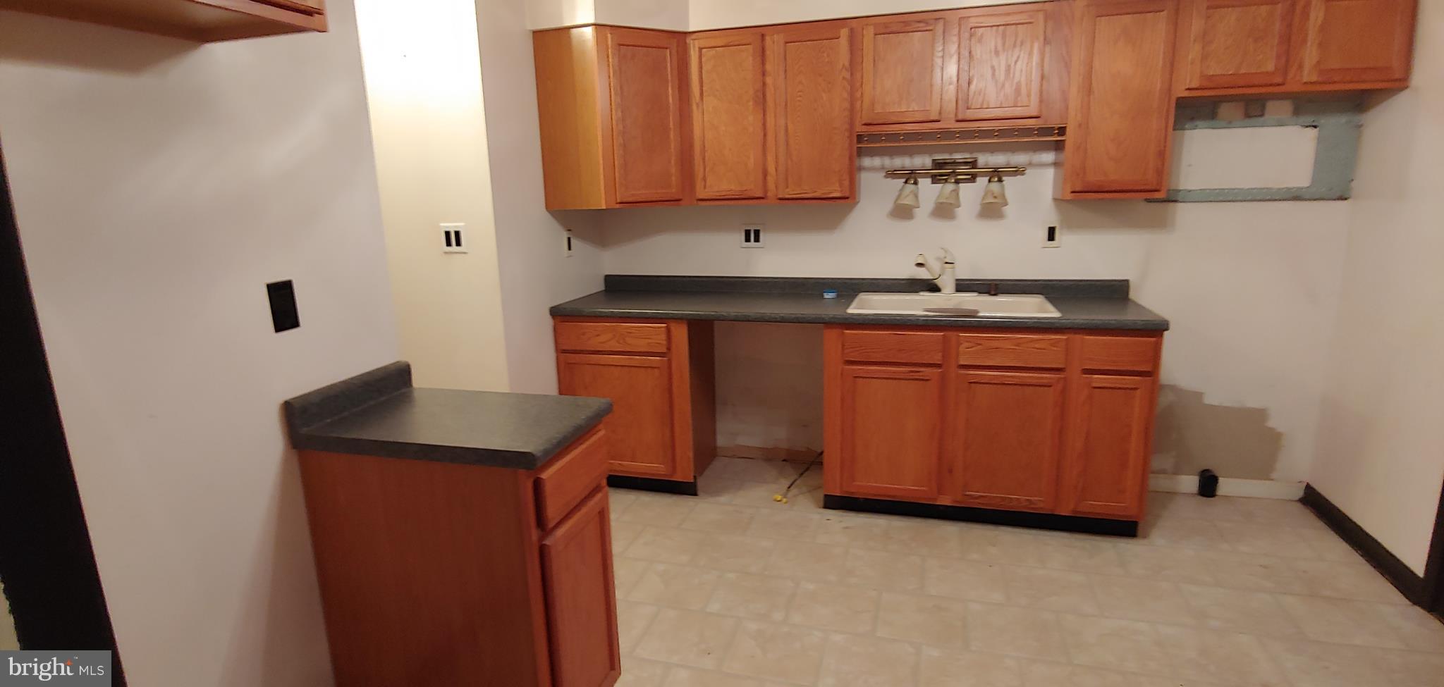 9206 Keyser Road Nokesville, VA 20181 - Photo 5 of 16 Kitchen