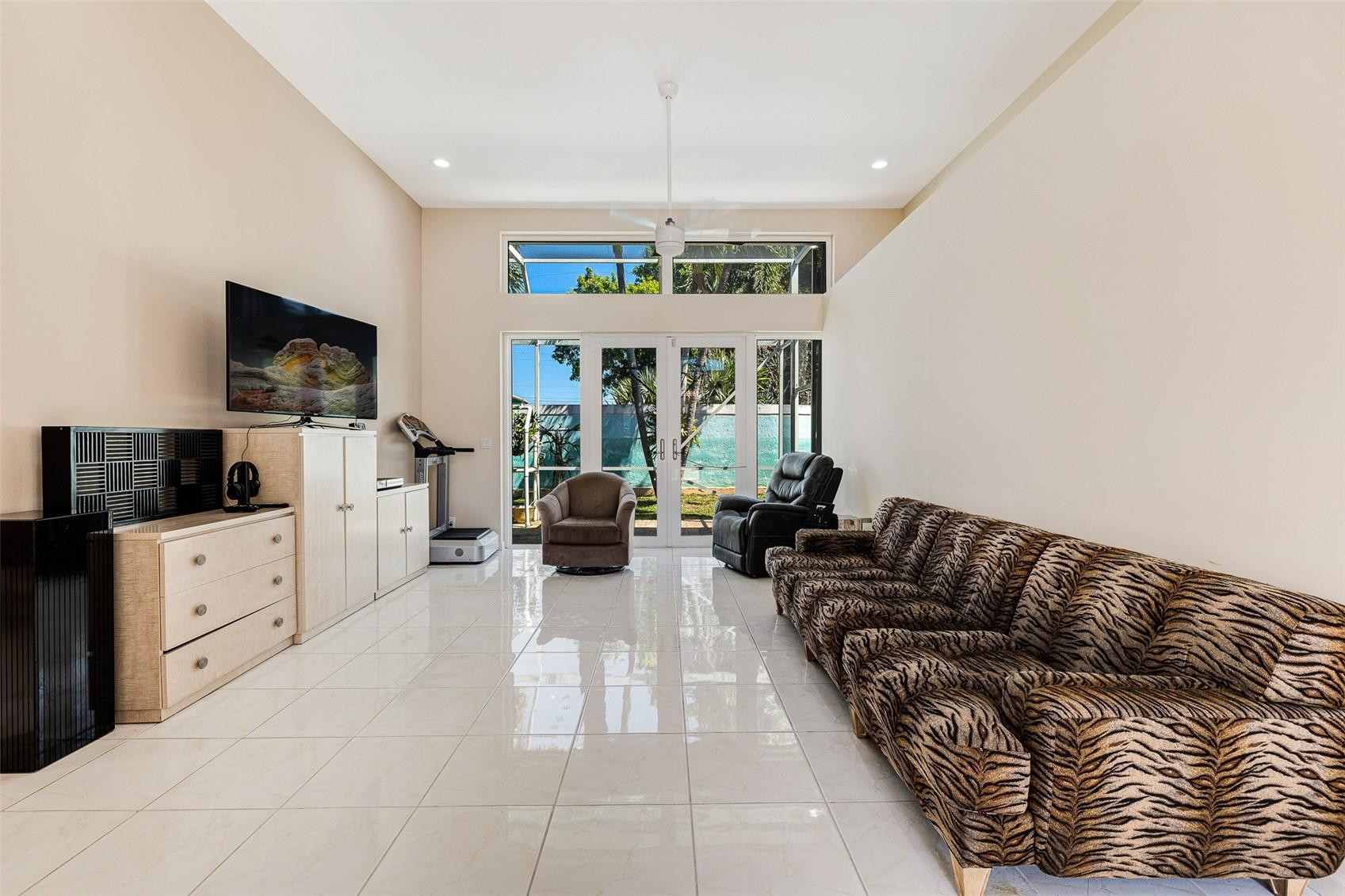 2318 Northwest 25th Way Boca Raton, FL 33434 - Photo 5 of 75 Photo 5