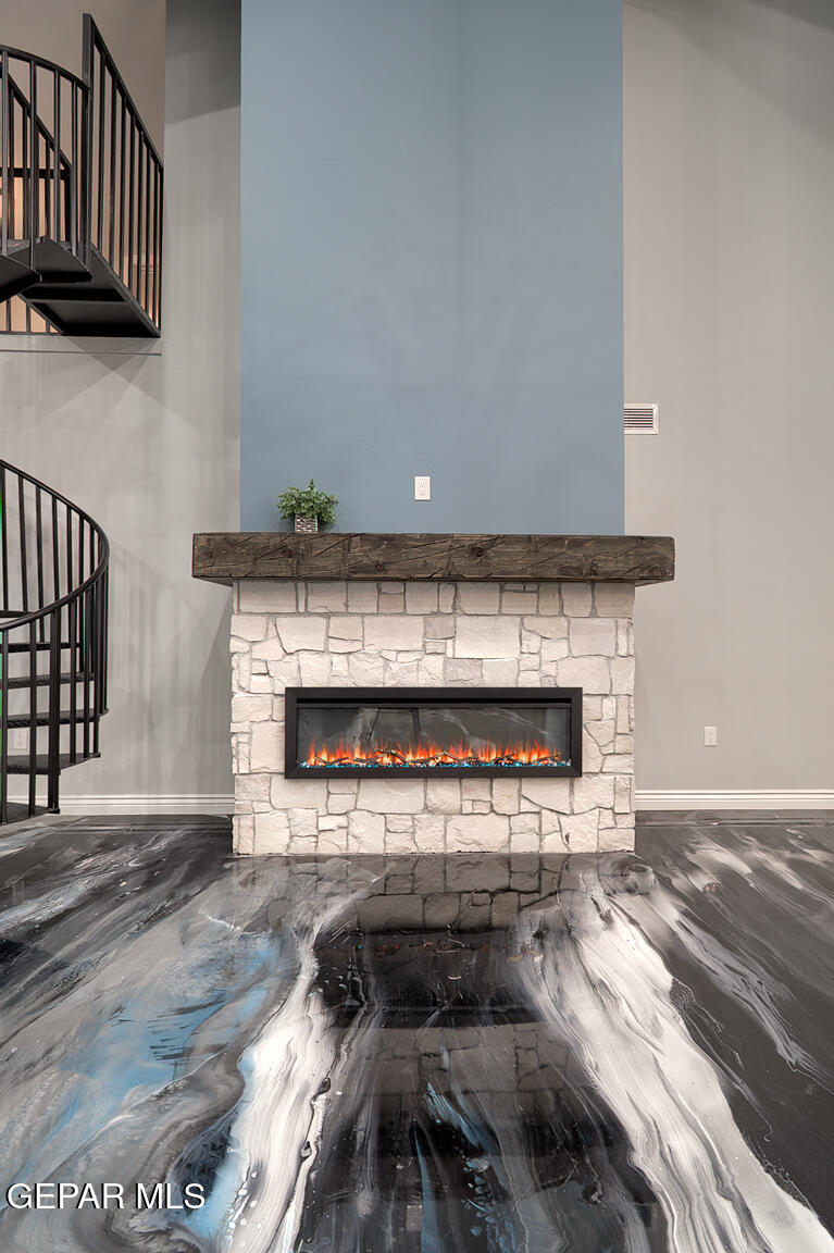 15601 Newkirk Road El Paso, TX 79928 - Photo 21 of 54 15601-Newkirk-Fireplace