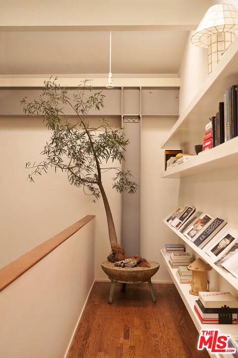 3112 Chandelle Road Los Angeles, CA 90046 - Photo 16 of 42