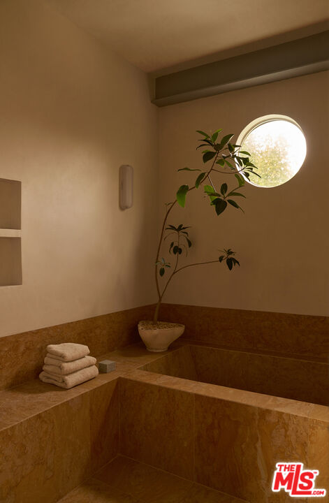 3112 Chandelle Road Los Angeles, CA 90046 - Photo 23 of 42