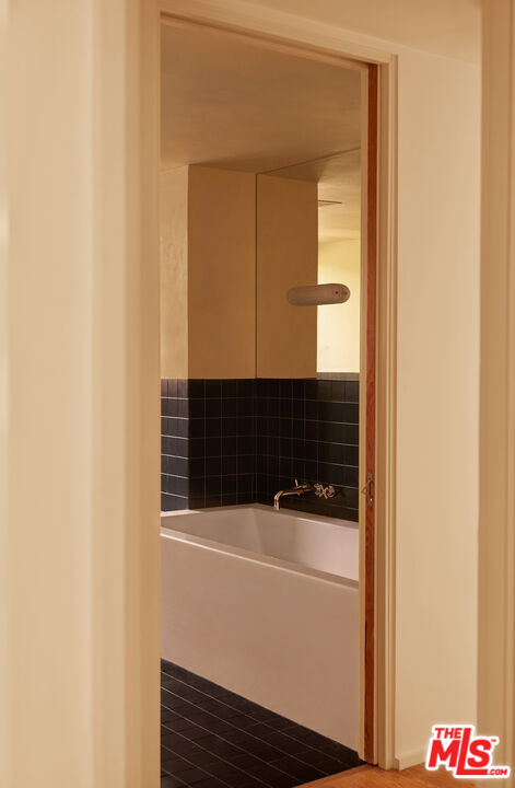 3112 Chandelle Road Los Angeles, CA 90046 - Photo 26 of 42