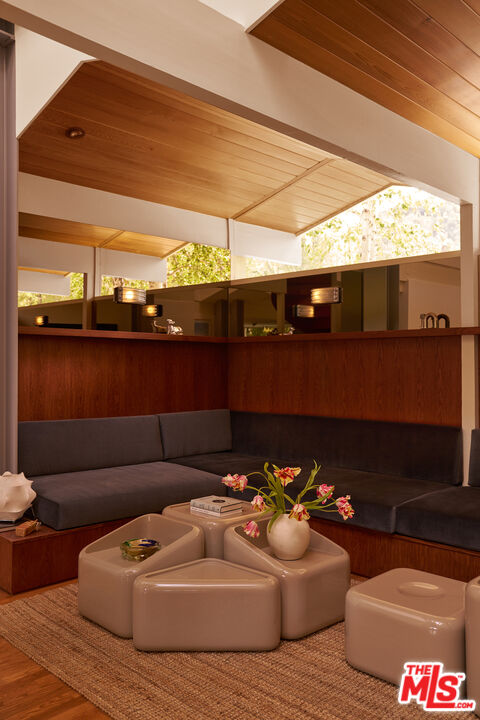 3112 Chandelle Road Los Angeles, CA 90046 - Photo 5 of 42