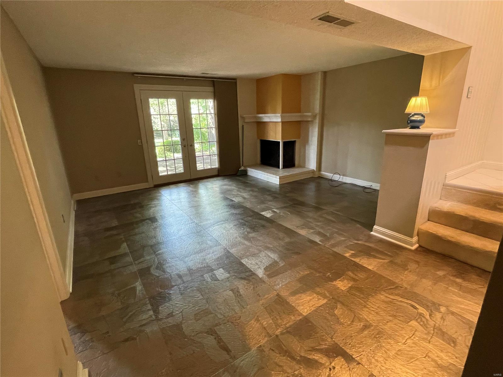 987 Claygate Court Ballwin, MO 63021 - Photo 15 of 28 Gallery Image 15