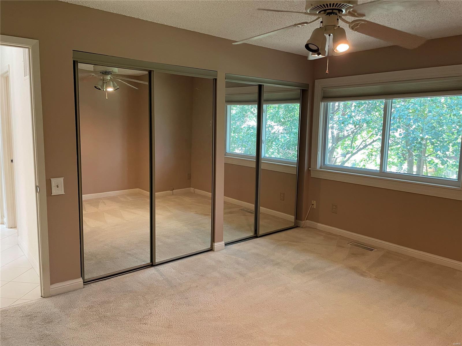 987 Claygate Court Ballwin, MO 63021 - Photo 9 of 28 Gallery Image 9