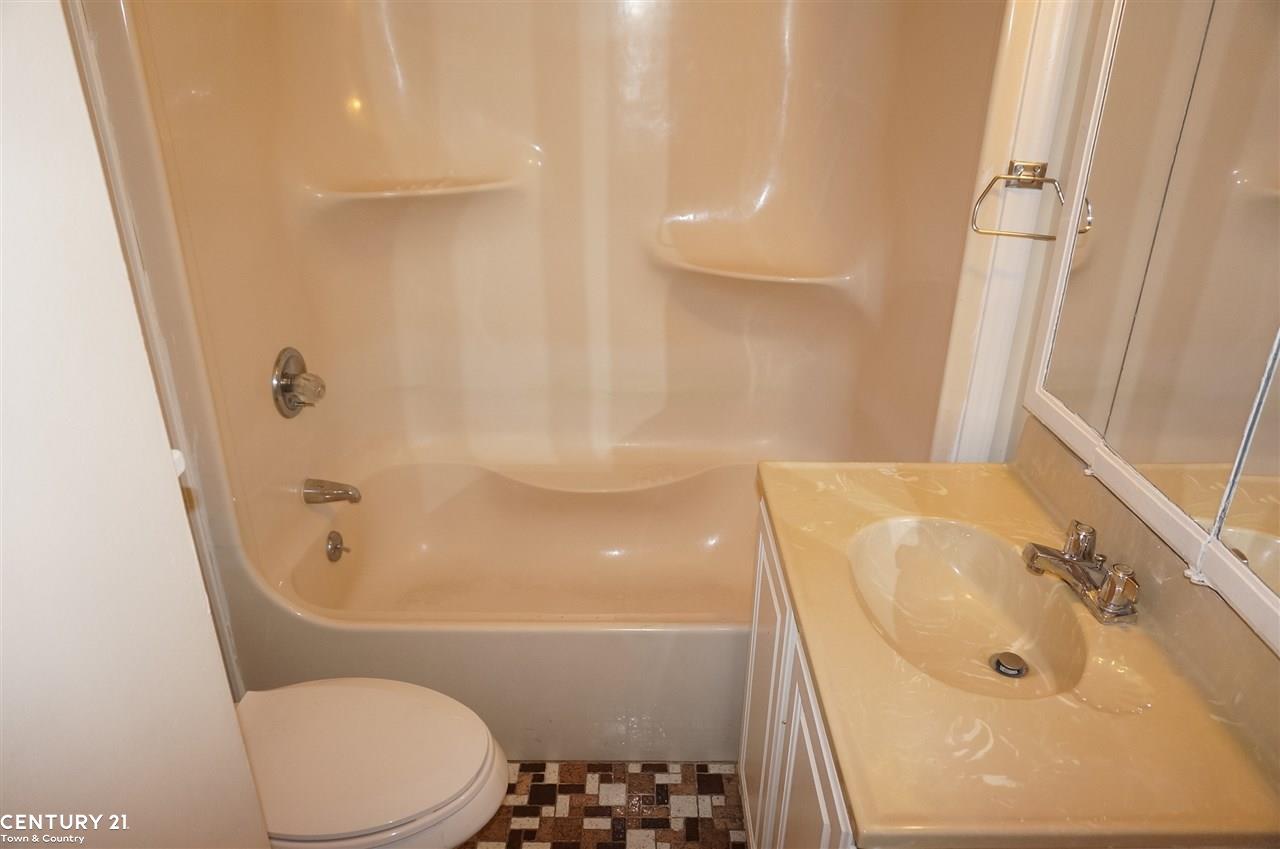 32456 Ryan Road Warren, MI 48092 - Photo 7 of 20