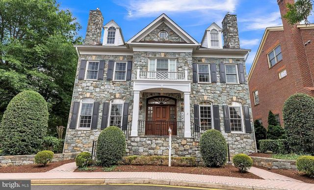 $2,800,000 | 7247 Addington Drive, McLean, VA 22101
