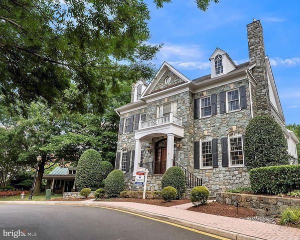$2,800,000 | 7247 Addington Drive, McLean, VA 22101