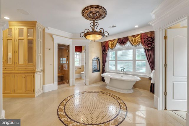 $2,800,000 | 7247 Addington Drive, McLean, VA 22101