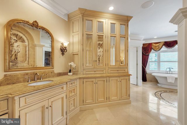 $2,800,000 | 7247 Addington Drive, McLean, VA 22101