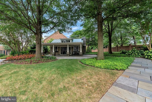 $2,800,000 | 7247 Addington Drive, McLean, VA 22101