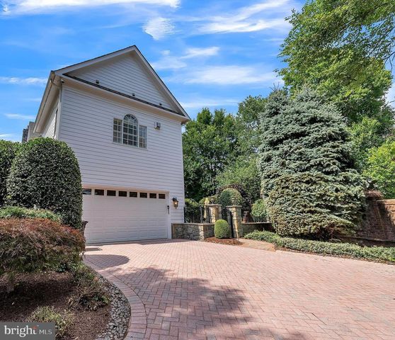 $2,800,000 | 7247 Addington Drive, McLean, VA 22101