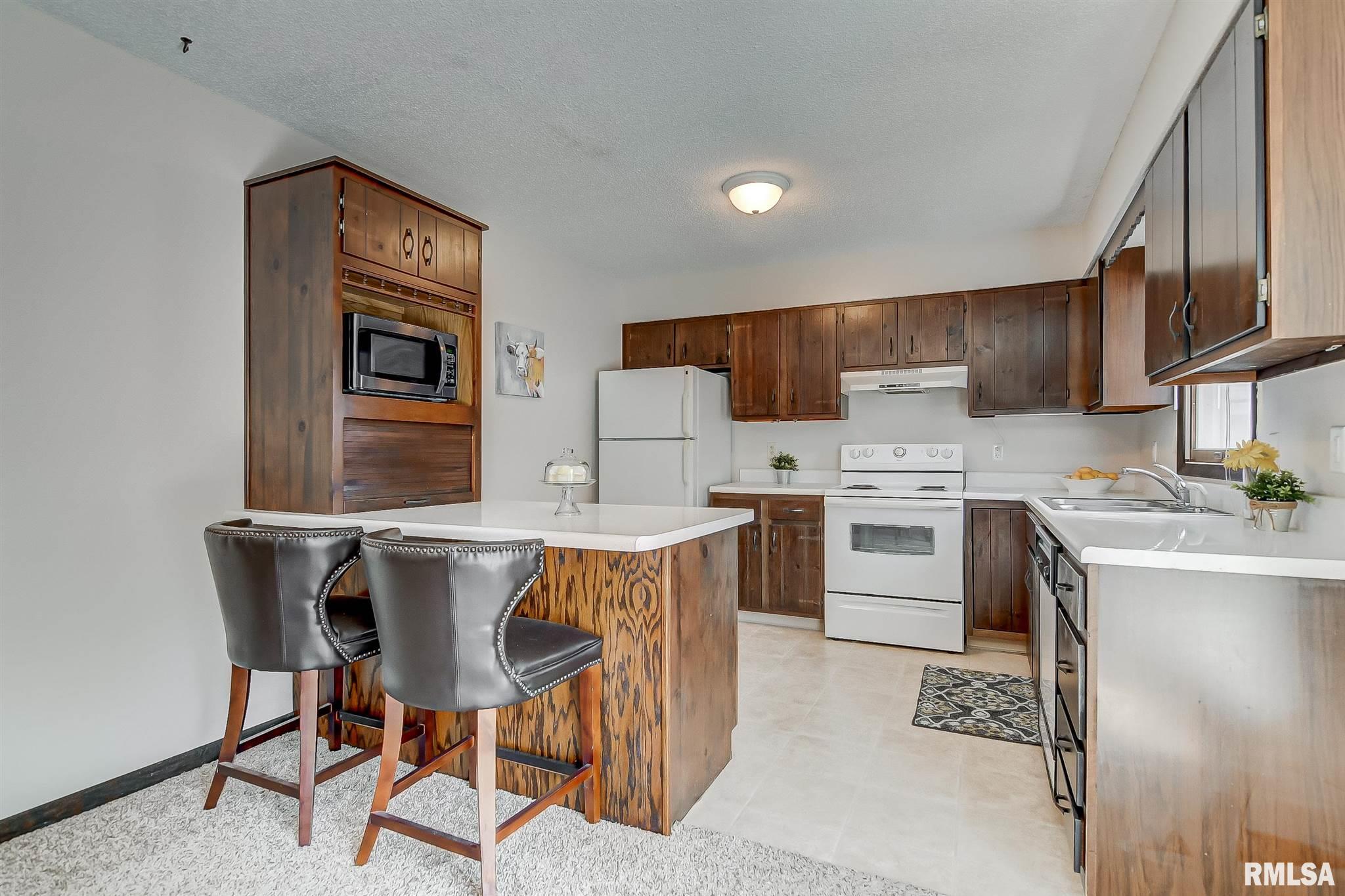 112 Veneto Villa Springfield, IL 62703 - Photo 12 of 32 Gallery Image 12