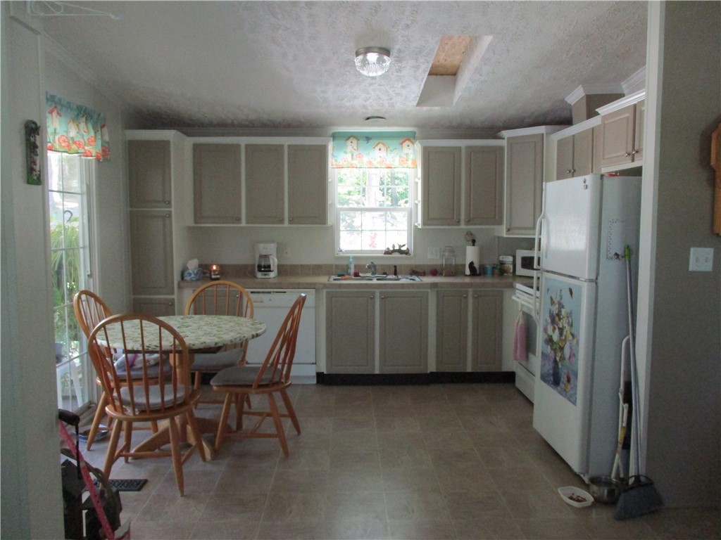 2013 Ireland Road Easley, SC 29640 - Photo 6 of 20