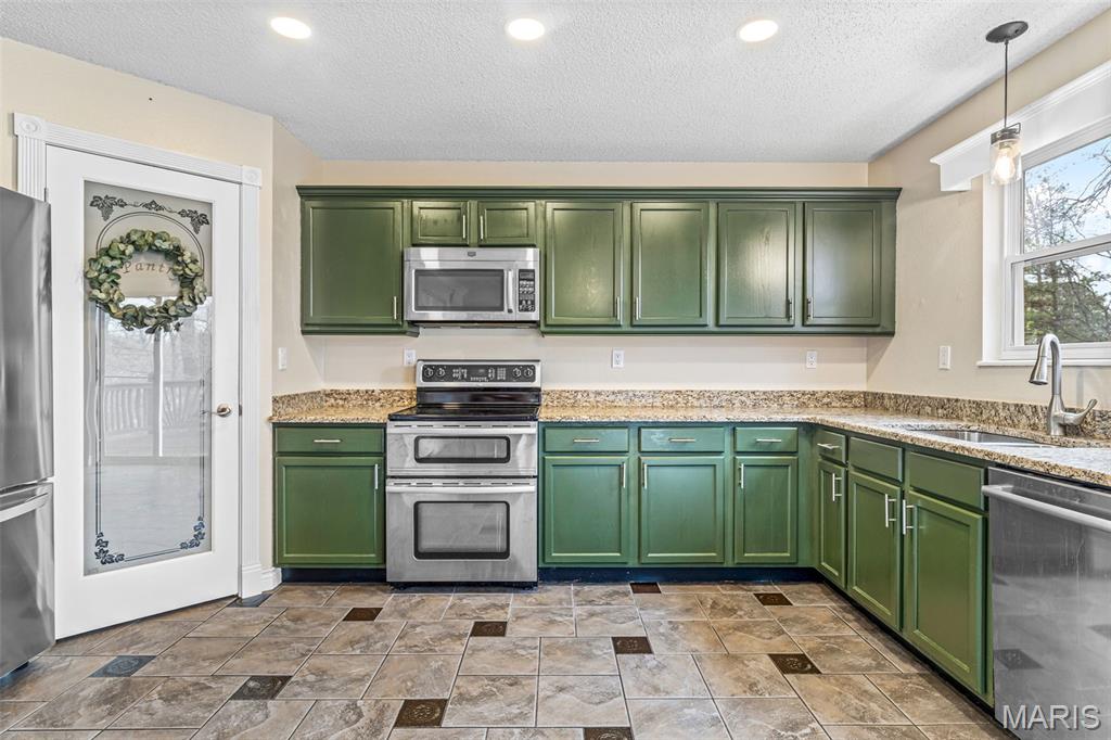 1427 Appleton Court Arnold, MO 63010 - Photo 12 of 42