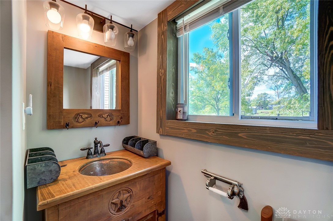 2432 East Home Road Springfield, OH 45503 - Photo 17 of 20 Gallery Image 17