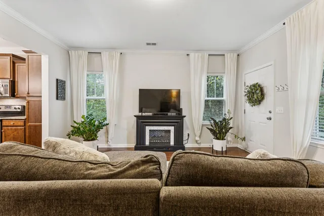 $296,000 | 203 Bennett Lane, Summerville, SC 29483