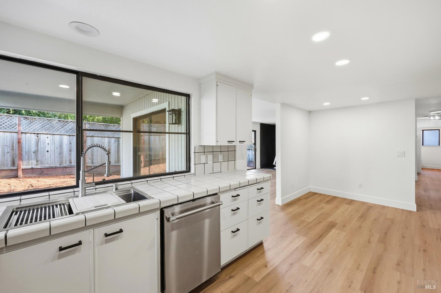 4906 Fernglen Drive Santa Rosa, CA 95405 - Photo 18 of 33