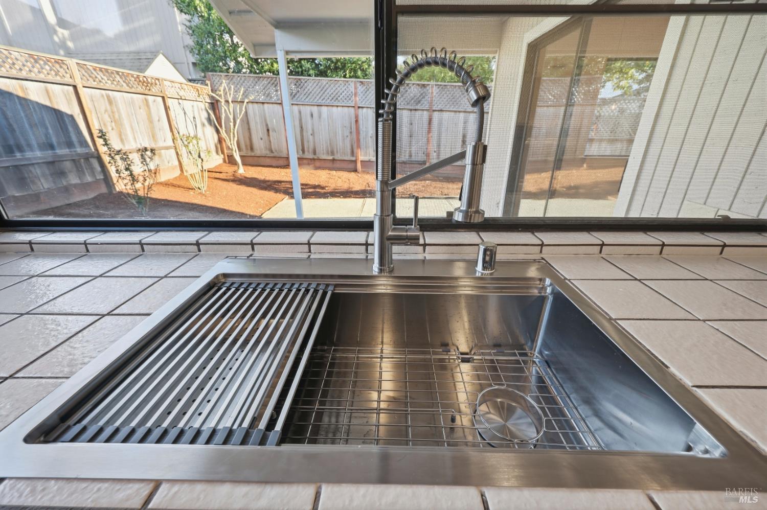 4906 Fernglen Drive Santa Rosa, CA 95405 - Photo 8 of 33