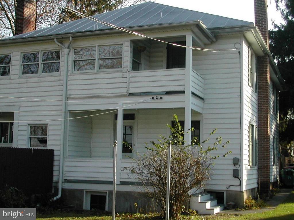 219 East New Street Lititz, PA 17543 - Photo 3 of 3