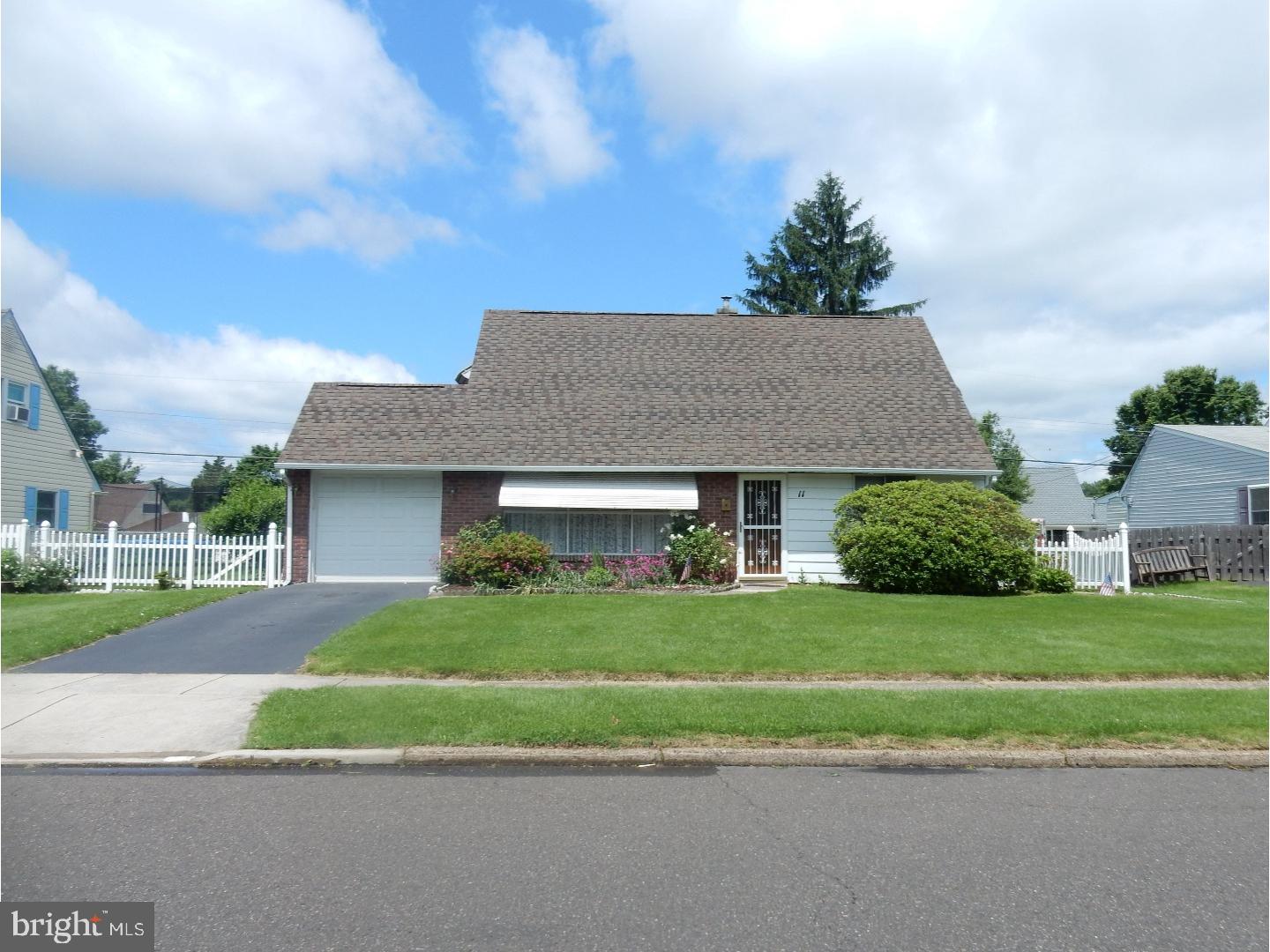 11 Hedge Road Levittown, PA 19056 - Photo 1 of 19 Gallery Image 1