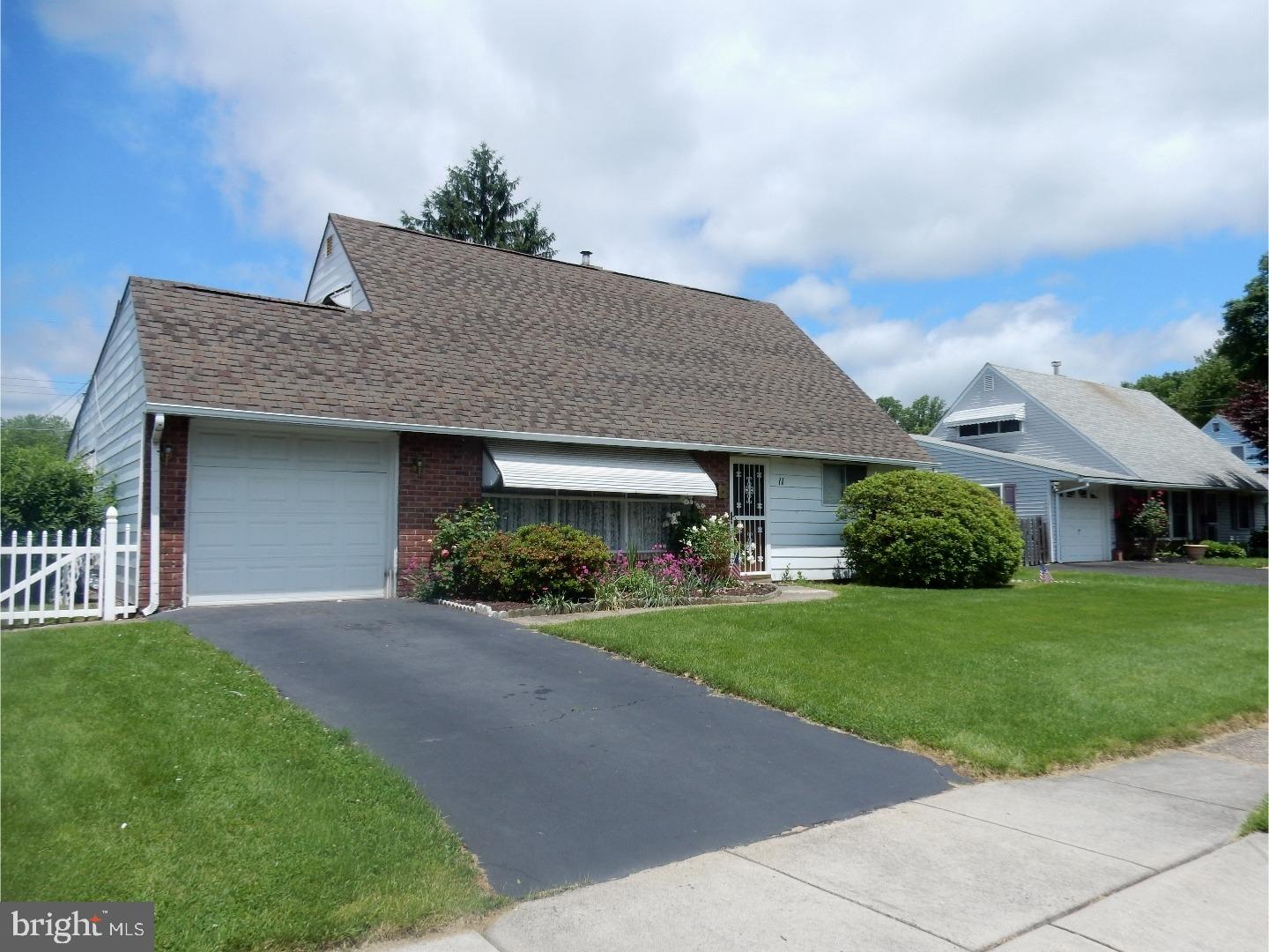 11 Hedge Road Levittown, PA 19056 - Photo 2 of 19 Exterior Front
