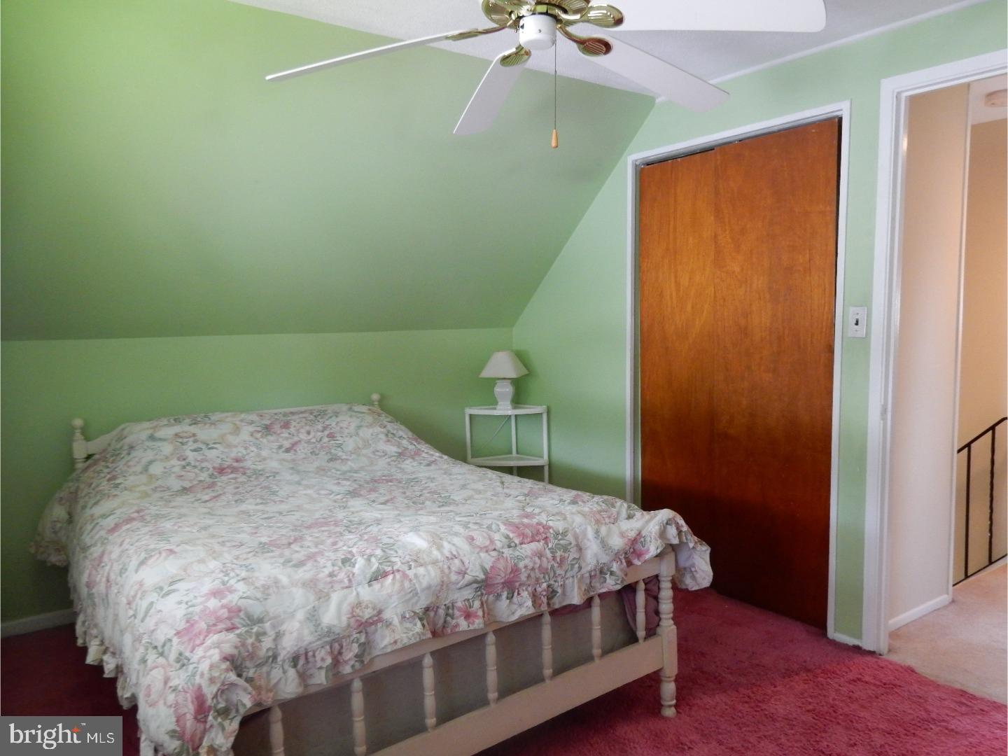 11 Hedge Road Levittown, PA 19056 - Photo 13 of 19 Bedroom