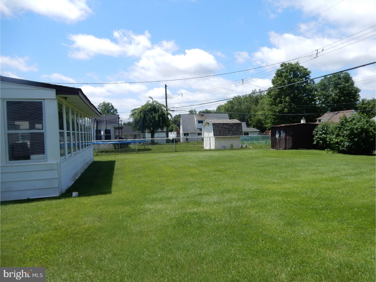 11 Hedge Road Levittown, PA 19056 - Photo 18 of 19 Back Yard