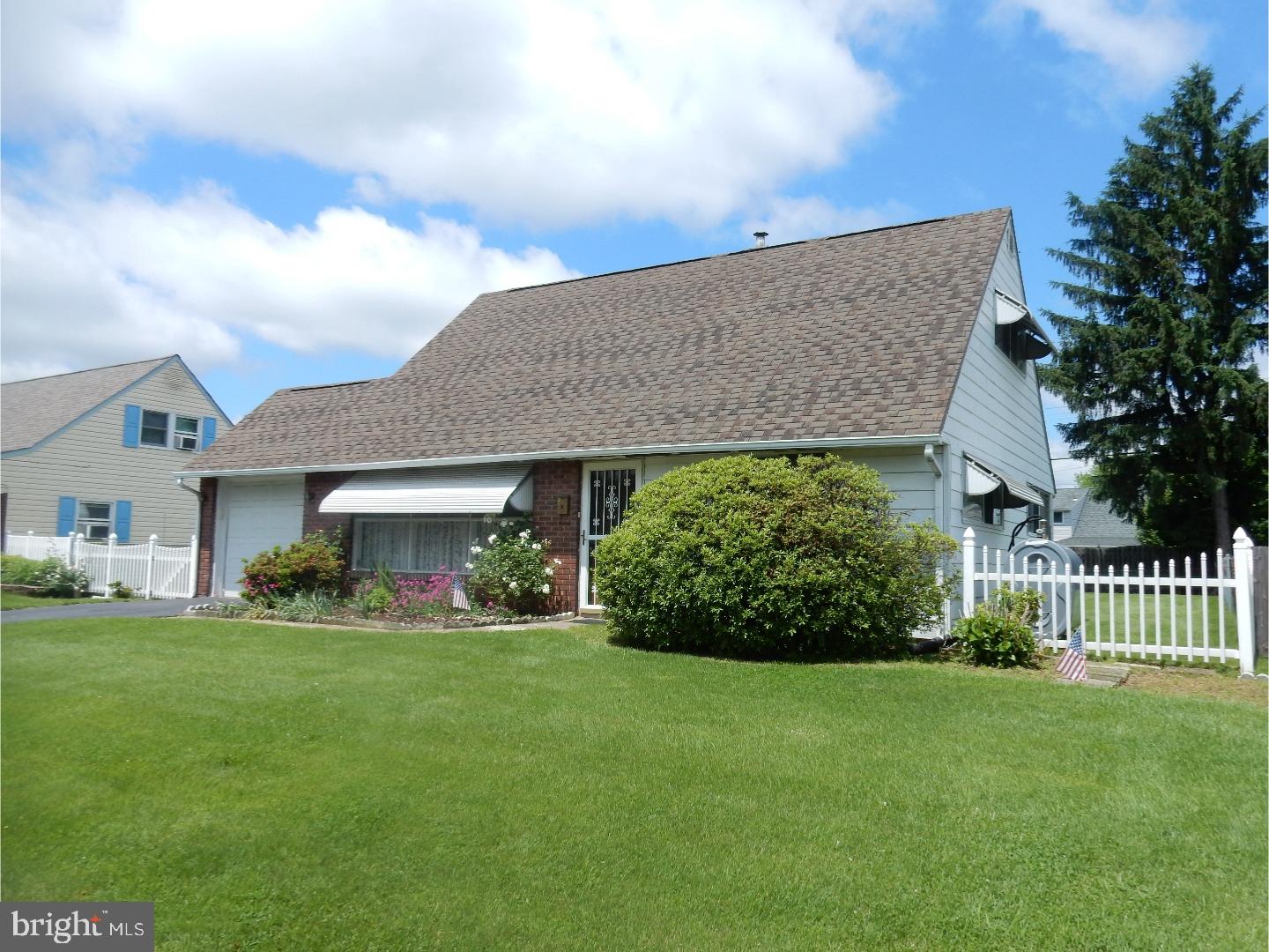 11 Hedge Road Levittown, PA 19056 - Photo 19 of 19 Exterior Front