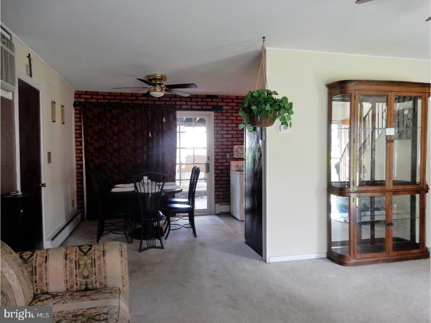 11 Hedge Road Levittown, PA 19056 - Photo 4 of 19 Dining Room