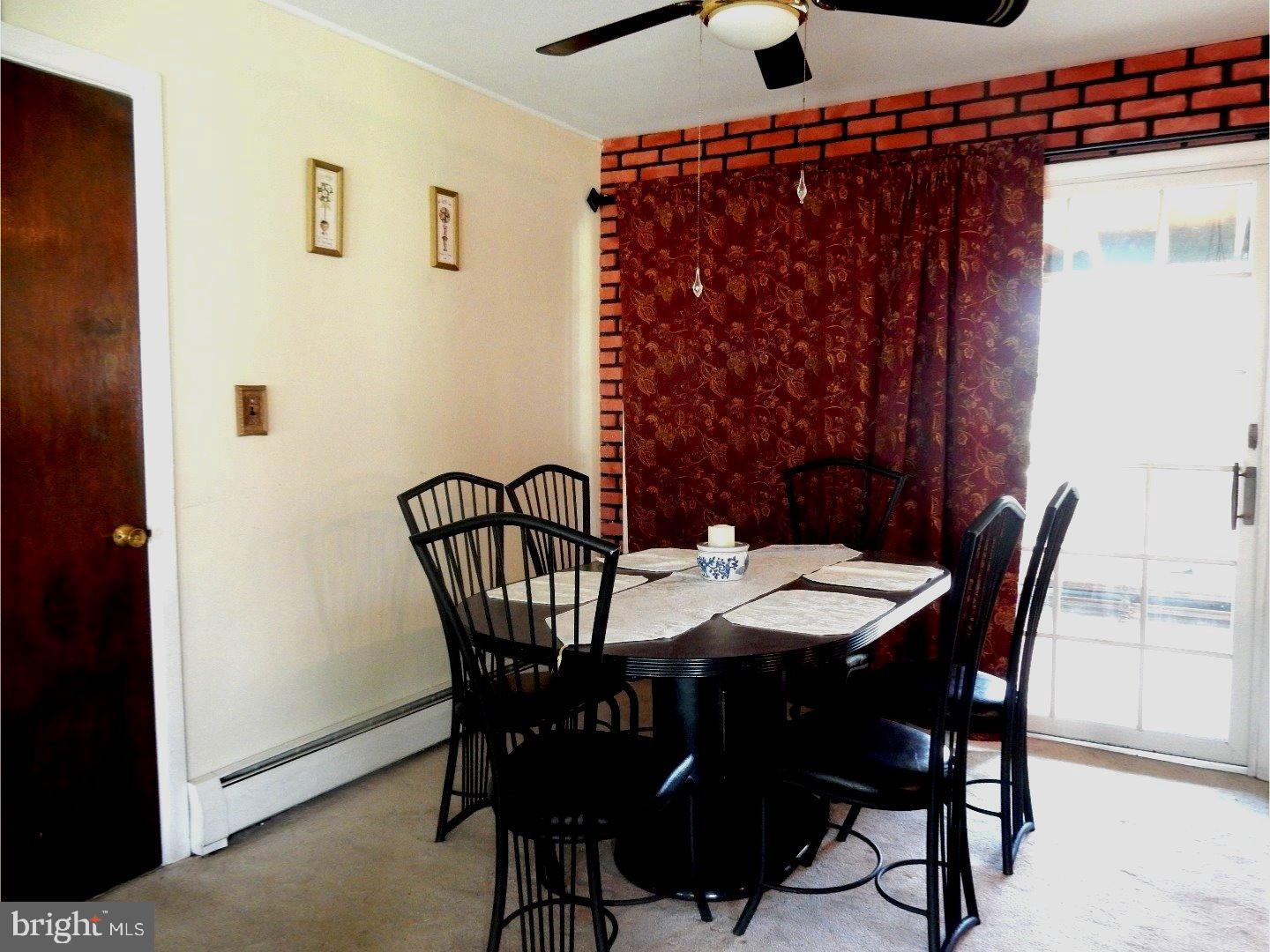 11 Hedge Road Levittown, PA 19056 - Photo 5 of 19 Dining Room
