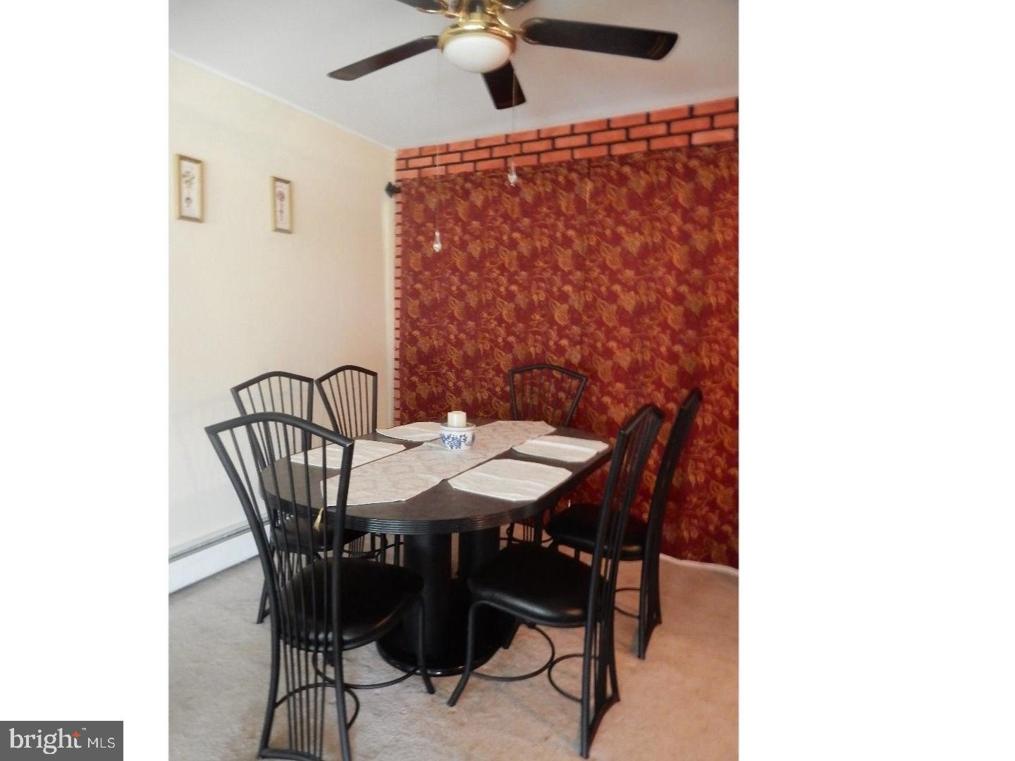 11 Hedge Road Levittown, PA 19056 - Photo 6 of 19 Dining Room
