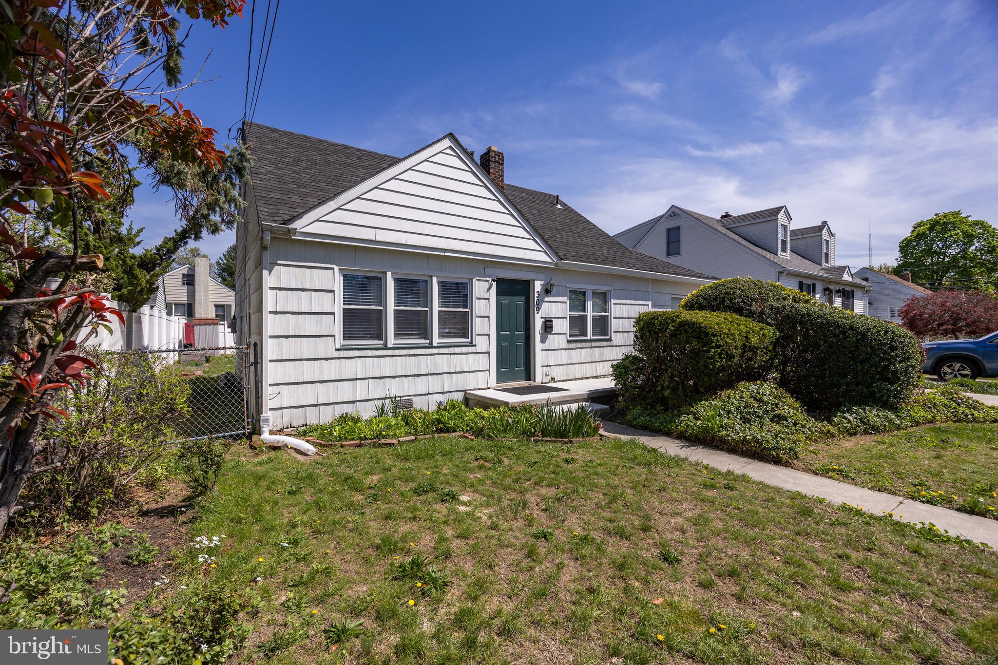 309 Delaware Avenue Haddon Township, NJ 08059 - Photo 2 of 32