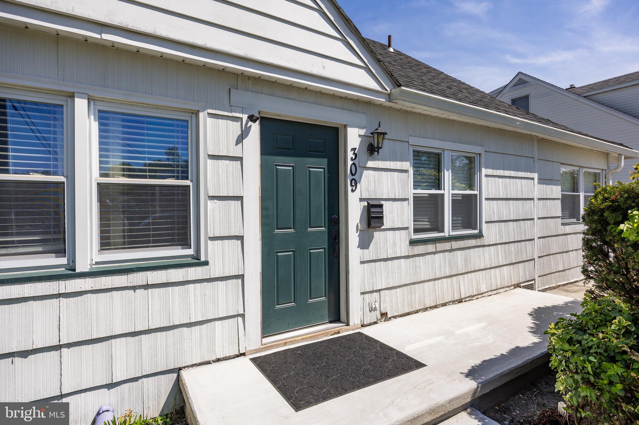 309 Delaware Avenue Haddon Township, NJ 08059 - Photo 4 of 32