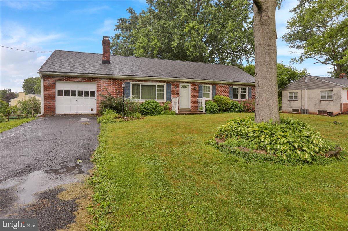 6 Freed Avenue Spring City, PA 19475 - Photo 2 of 40