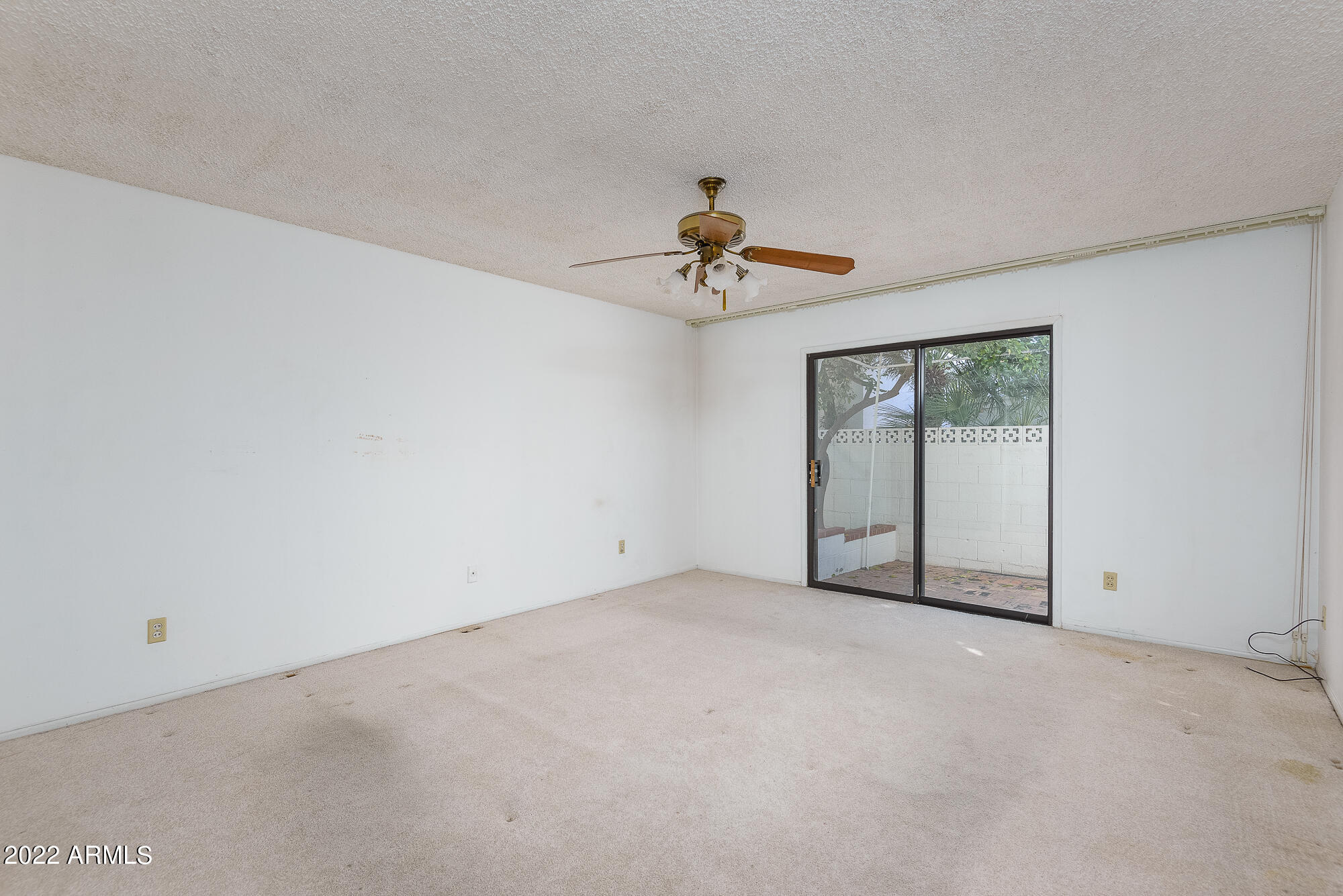6016 North 10th Way Phoenix, AZ 85014 - Photo 18 of 28 Primary bedroom