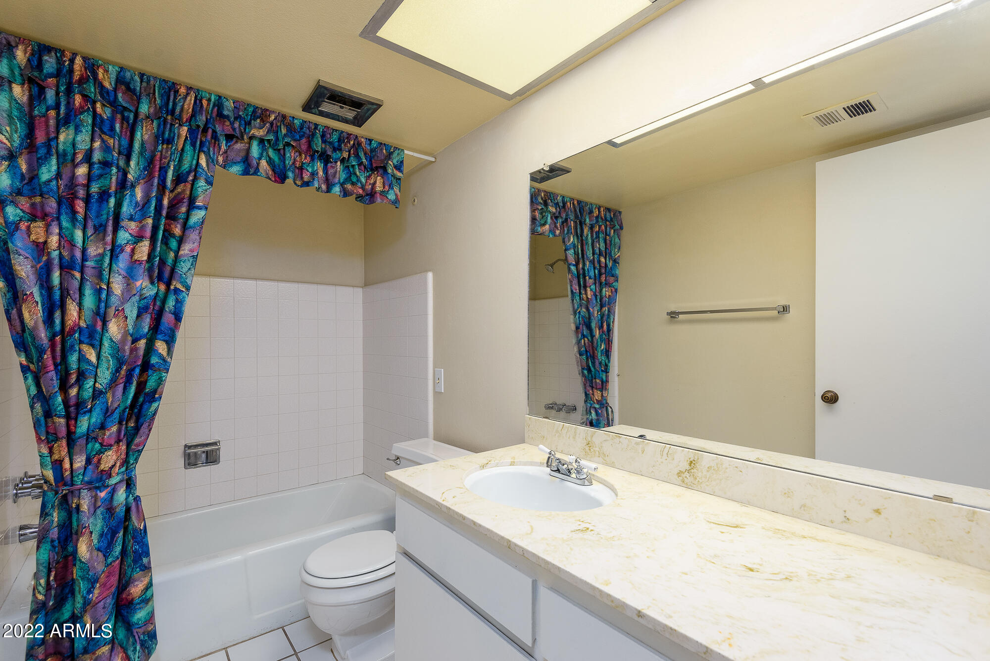 6016 North 10th Way Phoenix, AZ 85014 - Photo 23 of 28 2nd bathroom