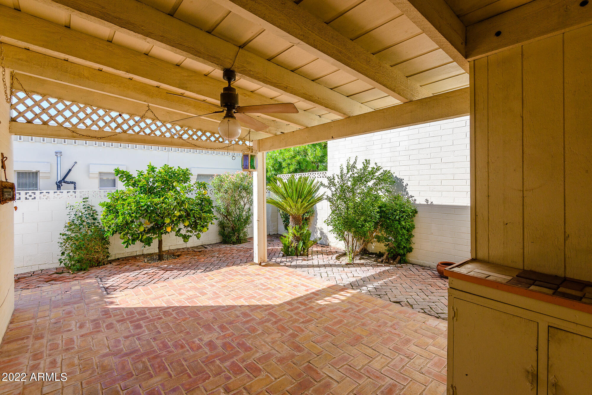 6016 North 10th Way Phoenix, AZ 85014 - Photo 24 of 28 Huge private back patio