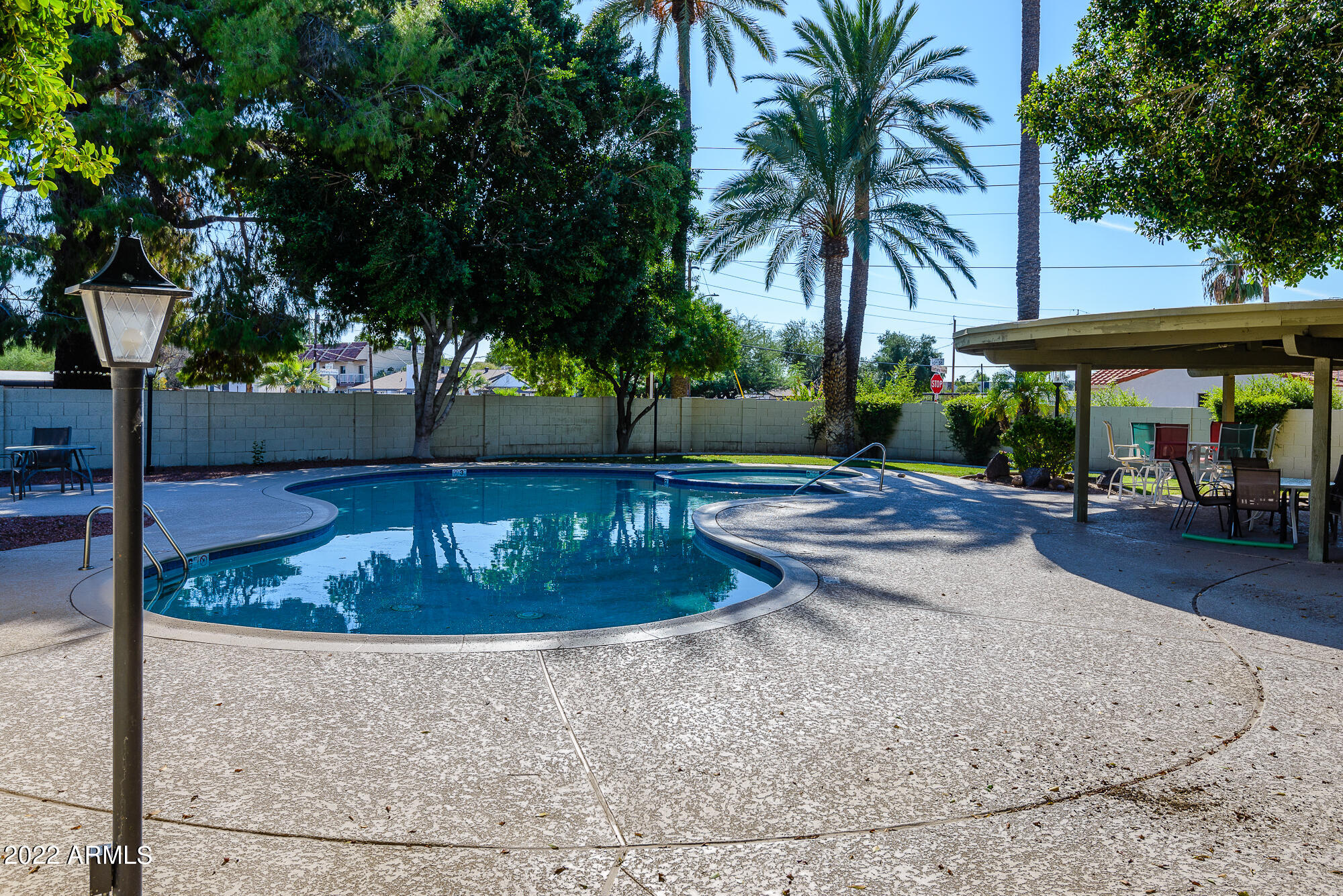 6016 North 10th Way Phoenix, AZ 85014 - Photo 6 of 28 Community pool!