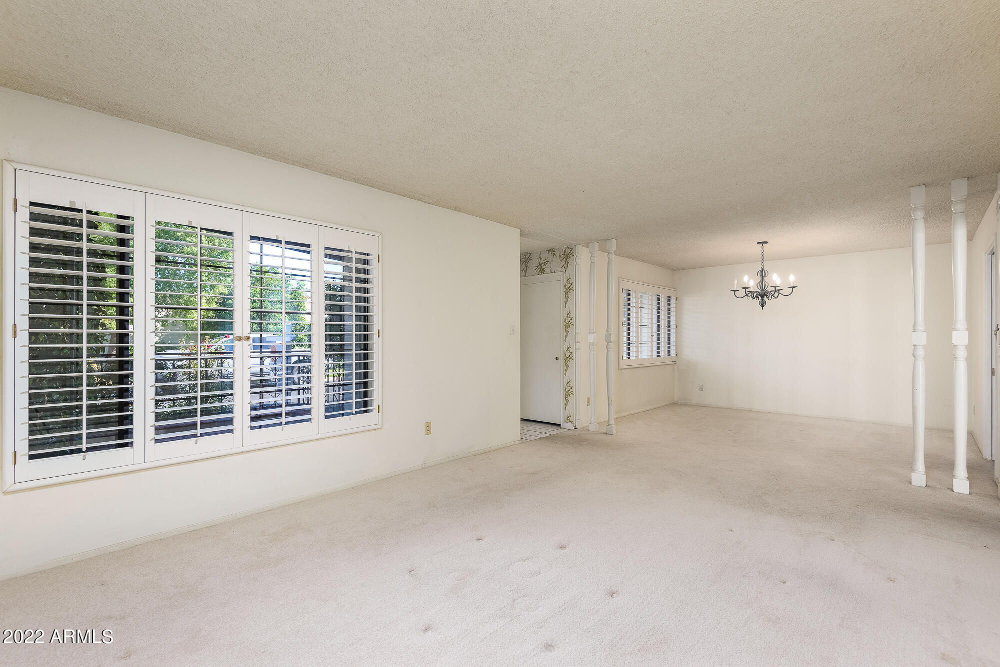 6016 North 10th Way Phoenix, AZ 85014 - Photo 9 of 28 Living & dining rooms