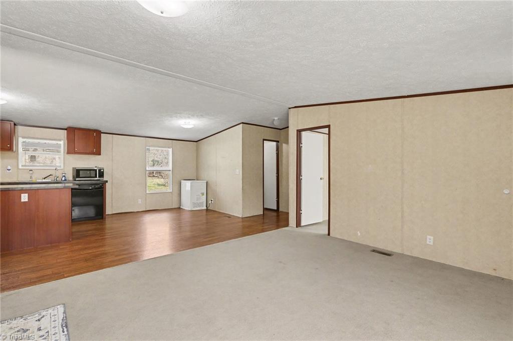 4963 Thom Road Mebane, NC 27302 - Photo 9 of 34 Gallery Image 9