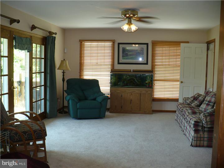241 Barnsboro Road Sewell, NJ 08080 - Photo 16 of 23 Family Room