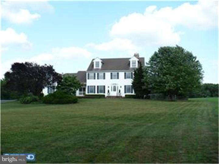 241 Barnsboro Road Sewell, NJ 08080 - Photo 3 of 23 Front Yard
