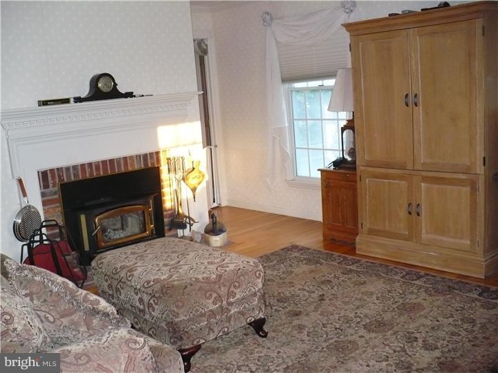 241 Barnsboro Road Sewell, NJ 08080 - Photo 21 of 23 Living Room