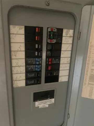 a view of empty room with windows