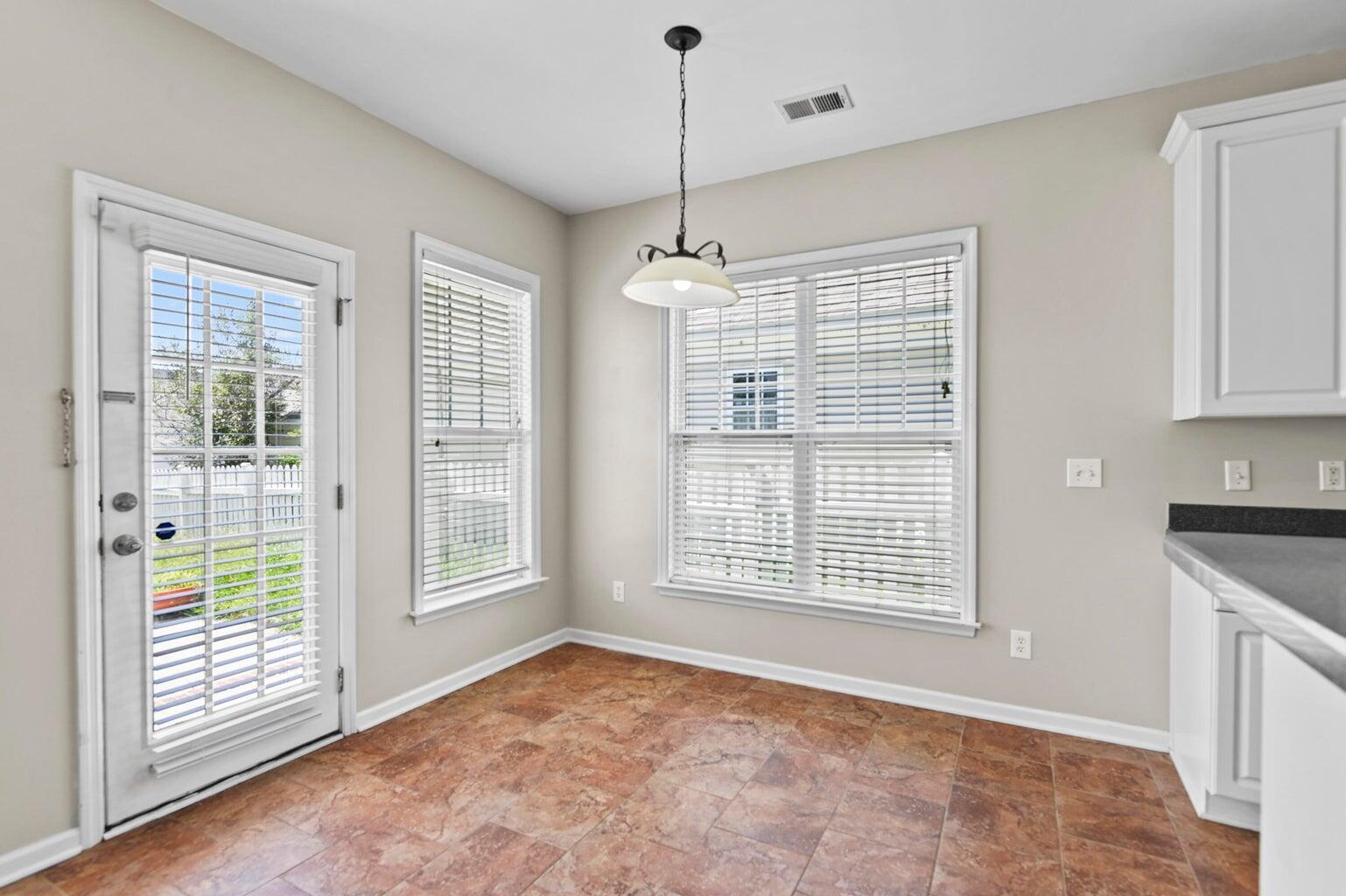 115 Trillium Avenue Summerville, SC 29483 - Photo 12 of 31 20241202223329139541000000-o