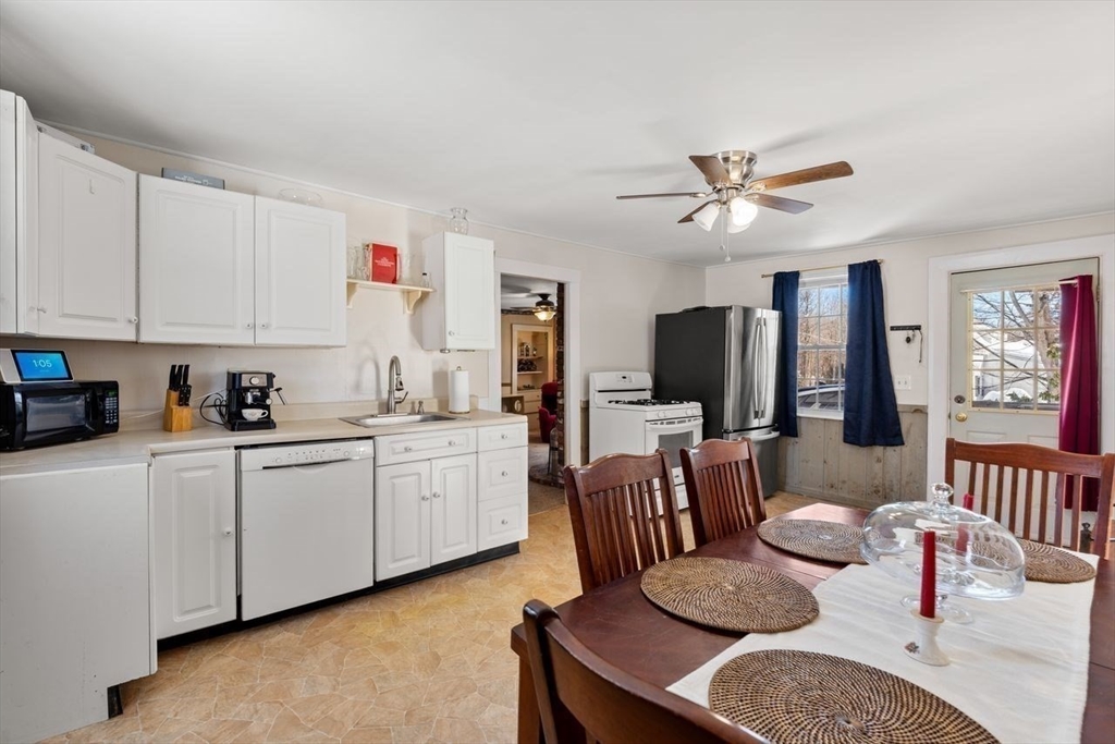 632 Main Street Ashby, MA 01431 - Photo 5 of 28